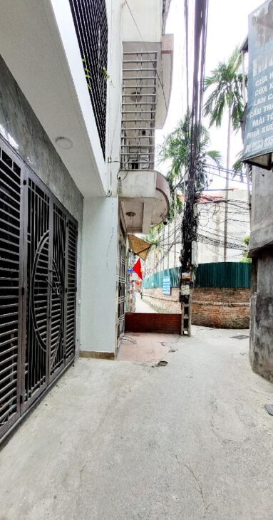 NHÀ ĐÔNG THIÊN XÂY MỚI ,ĐẸP 5 TẦNG 30M CHỈ NHỈNH 5 TỶ.