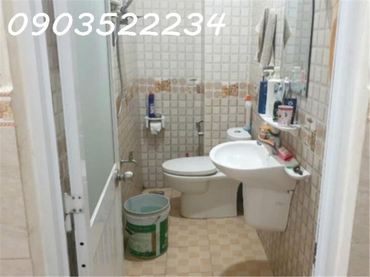 Bán nhà mặt phố tại Võ Văn Hát, 2,6 tỷ, 56 m2, giá tốt Hot!