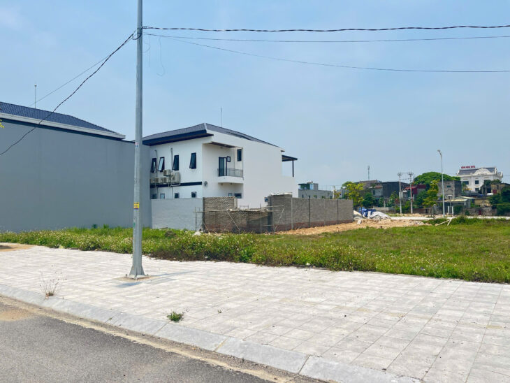 CHÍNH CHỦ BÁN LÔ ĐẤT ĐẸP – NGAY TRUNG TÂM PHƯỜNG HẢI HOÀ– NGHI SƠN, THANH HÓA CÁCH BIỂN 500M. LH
