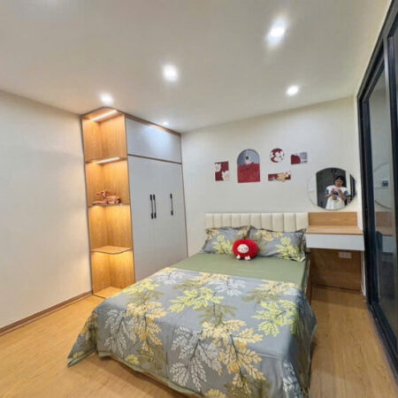 Cần bán nhà phố Phạm Ngọc Thạch ô tô đỗ cửa,diện tích 90m ,3 phòng ngủ,2 wc.Sổ đỏ sẵn sàng giao