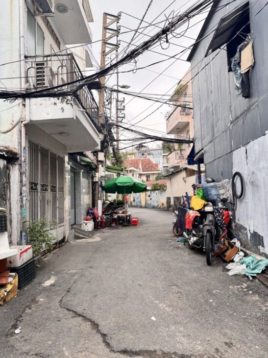 HOÀNG HOA THÁM P7 BÌNH THẠNH – HẺM RỘNG – NHÀ 2 TẦNG Ở NGAY – GIÁ 5.3 TỶ