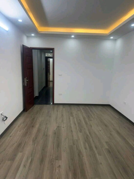 DUY NHẤT MỘT CĂN MÂU LƯƠNG,KIÊN HƯNG,HÀ ĐÔNG 30M 5 TẦNG giá bán rộng 6 TỶ