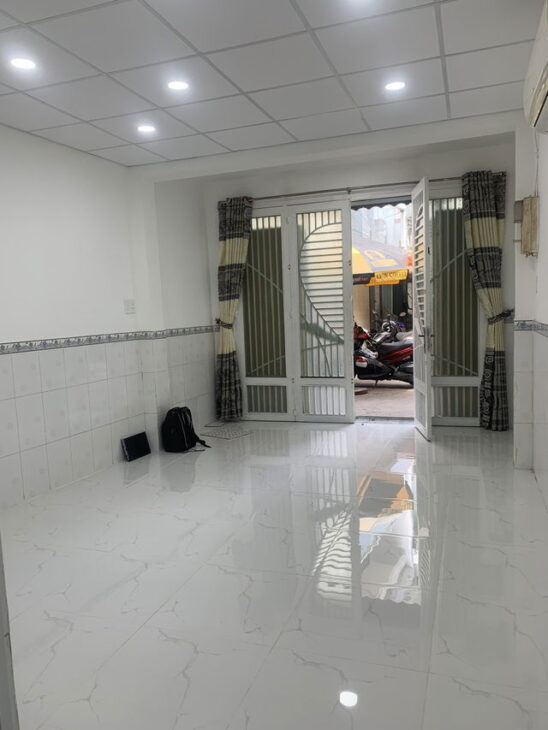 Nhà Mới 2 Tầng Cách mặt Tiền 15M Hẻm Thẳng Xe Hơi Sổ Vuông 45m2 Gía4,53 Tỷ Thương Lượng