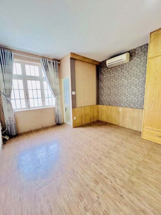 GẤP BÁN chỉ 6.55 tỷ TL! 70M², 4 Tầng/3PN, Ô TÔ ĐỖ CỬA, P8 Gò Vấp!
