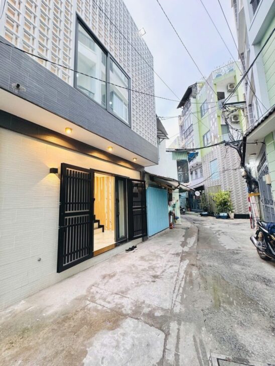 Bán Nhà HxH Phan Đăng Lưu 3 Tầng Chỉ Hơn 3 Tỉ