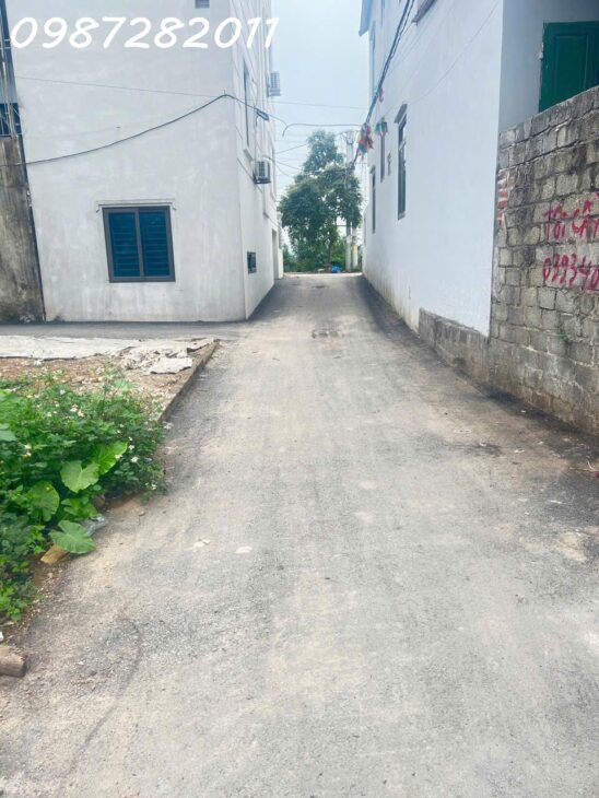 em có mảnh đất đệp trong trung tâm Nhỉnh 2 tỷ e bán mảnh đất trung tâm TT chúc sơn , chương mỹ