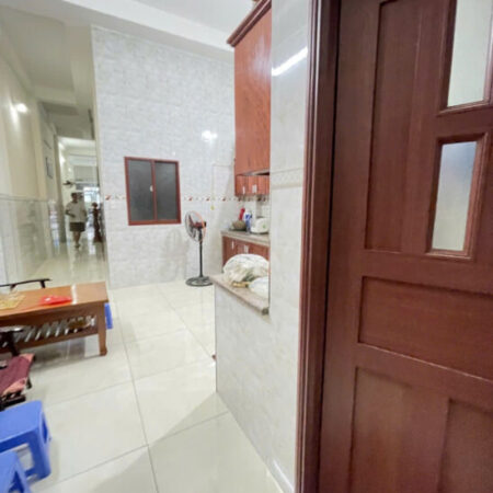 Cần bán nhà 3 tầng mặt tiền Nguyễn Công Trứ.