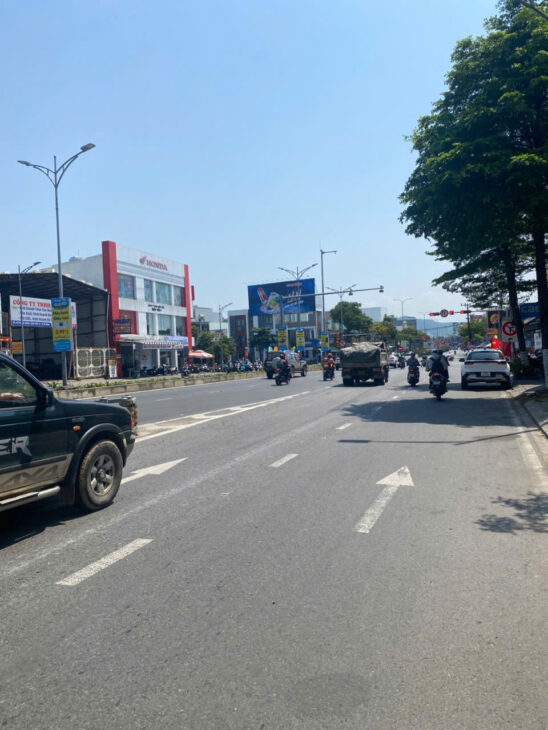 MẶT TIỀN TÔN ĐỨC THẮNG SÁT BẾN XE TRUNG TÂM. DT : 100m2