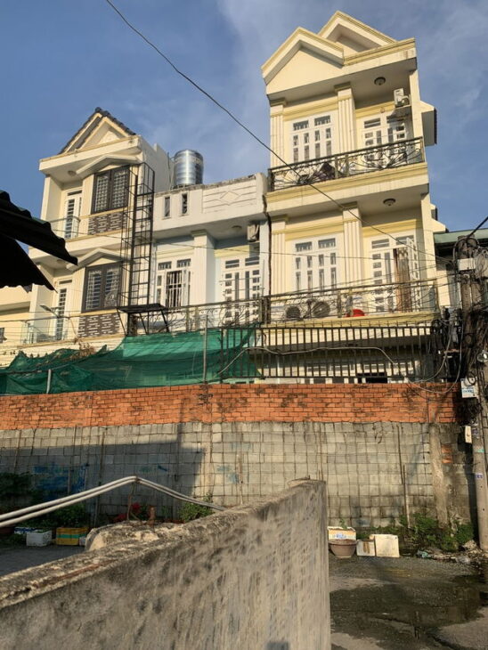 Bán đất cách mặt tiền 30m vươn lài phường an phú đông q12, sổ vuông nở hậu, cho phép xây nhà 4