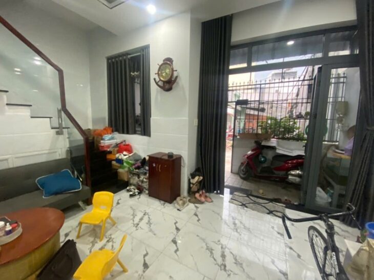 Bán nhà 74m2, 4PN, 3WC, Nguyễn Duy Trinh, Q.2, 6.15 tỷ, sổ hồng