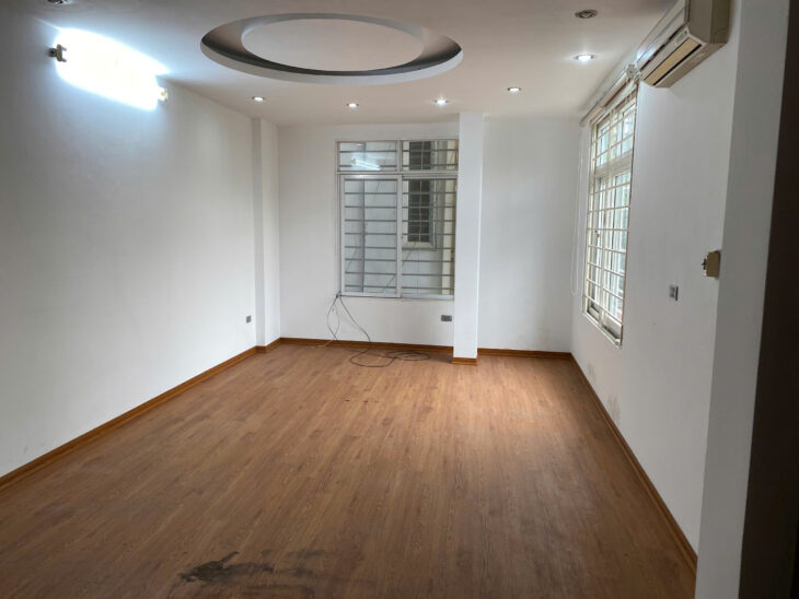 BÁN NHÀ NGÕ 62 NGỌC HÀ 35 M 5 TẦNG MT 7.2M NGAY MẶT HỒ LÔ GÓC GIÁ 11.8 TỶ
