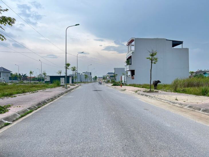 Cần bán gấp đất ngay TT thị xã Nghi Sơn, Thanh Hóa, DT 108m2 đường 15.5m giá chỉ 1 Tỷ.