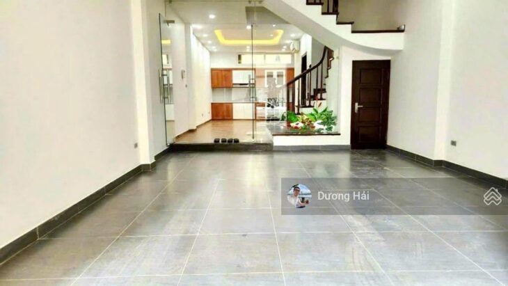 Bán nhà mặt phố tại trung tâm Quận Cầu Giấy 110m2 Vỉa hè kinh doanh đa dạng ngành nghề