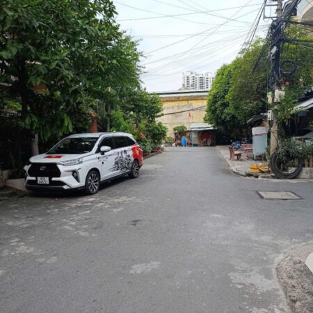 NHÀ HẺM XE HƠI 8M QUẬN 8 GIÁP QUẬN 5, 59M2, NGANG 5.5M, SHR, NHỈNH 4 TỶ. NHÀ HẺM XE HƠI 8M QUẬN 8 GIÁP QUẬN 5, 59M2, NGANG 5.5M, SHR, NHỈNH 4 TỶ.