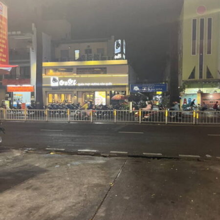 BÁN GẤP NHÀ CŨ HẺM XE HƠI GẦN 3/2 , Q.10 32M2,, 3 TẦNG SỔ VUÔNG HOÀN CÔNG ĐỦ – 4PN – GIÁ 5.4 TỶ