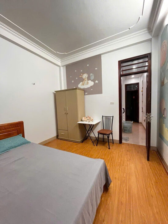 NHÀ DỊCH VỌNG NGÕ THÔNG – TỔNG 6 PN DT 36m2 5 tầng mặt tiền 3.5m Giá 10.3 tỷ