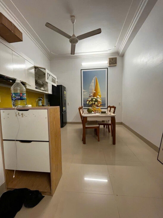 NHÀ DỊCH VỌNG NGÕ THÔNG – TỔNG 6 PN DT 36m2 5 tầng mặt tiền 3.5m Giá 10.3 tỷ