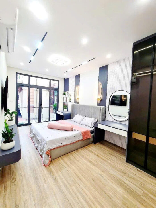 NHÀ ĐẸP ĐỘI CẤN – TRƯỚC NHÀ THOÁNG SÁNG DT 39m2 4 tầng MT 3.5m Giá 9.35 tỷ