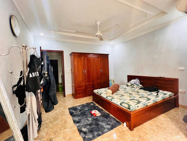 PL NGHĨA ĐÔ – OTO TRÁNH GARA OTO – 2 THOÁNG DT 56m2 5 tầng MT 4.4m Giá 27.6 tỷ