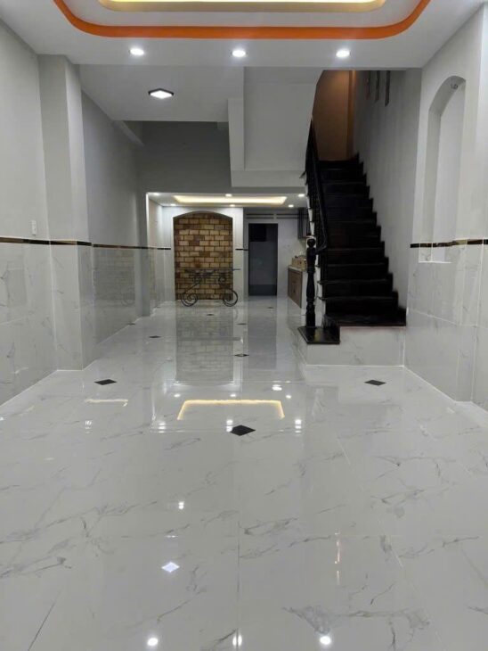 BÁN NHÀ GẦN HỒNG BÀNG,QUẬN 11,3 TẦNG,61M2,HẺM XE HƠI TRÁNH,CHỈ 8 TỶ