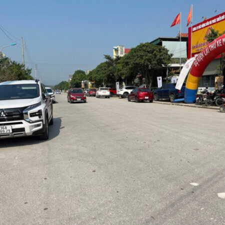 Cần tiền bán gấp lô đất 80m2 TĐC Hải Yến, cạnh TTTM VinCom thị xã Nghi Sơn, TH. Giá chỉ 2.4 Tỷ.