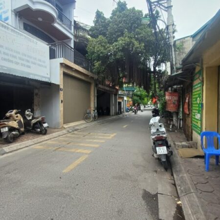 NHỈNH 4 TỶ SỞ HỮU NHÀ LĨNH NAM, 40M, VÀO Ở NGAY