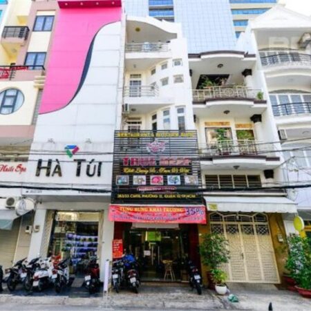 Bán nhà mặt phố Cầu Giấy, 7 tầng thang máy, MT khủng 6m, 2 mặt phố đang kinh doanh giá đầu tư