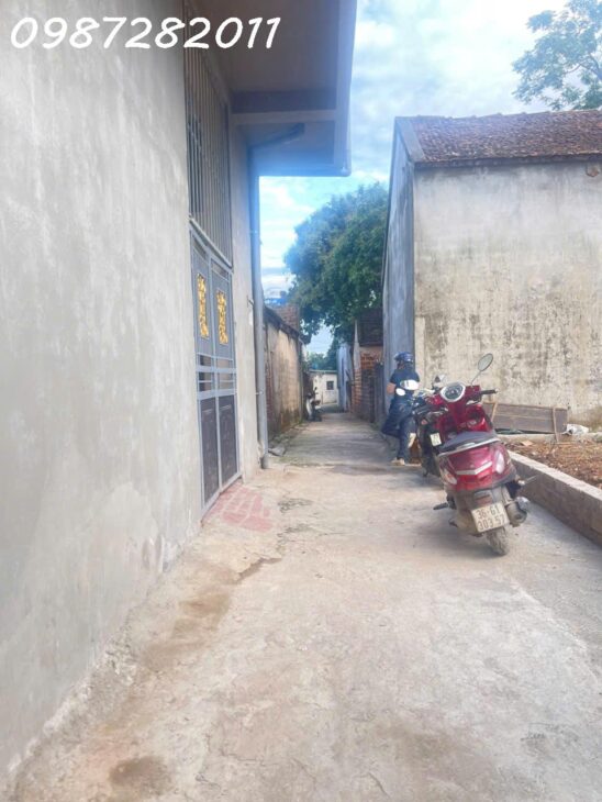 Hàng mới e chính chủ cần bán lô đất Xã Tốt Động , chương mỹ 152m full thổ liên hệ em :