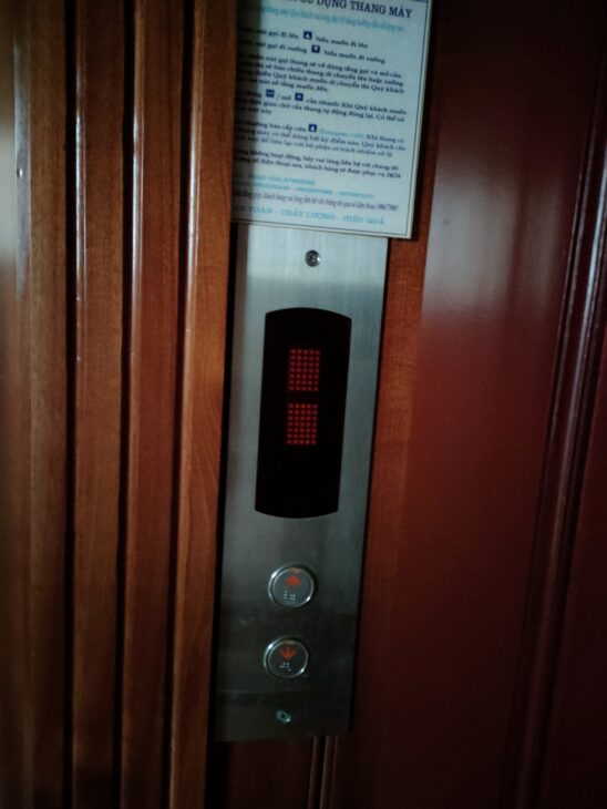 Cho thuê gấp giá rẻ Trương Định 100m, 1 sàn, mặt tiền 5m, 12 tr/th Hoàng Mai.