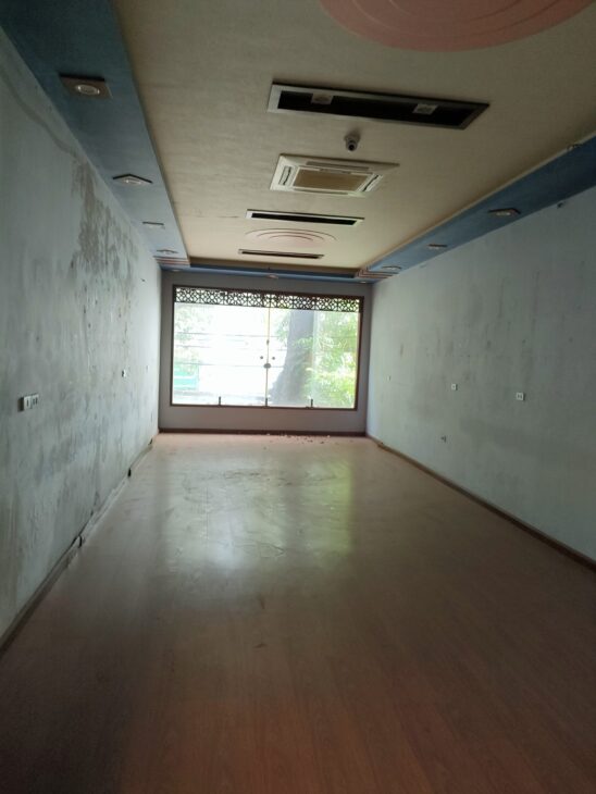 Cho thuê gấp giá rẻ Trương Định 100m, 1 sàn, mặt tiền 5m, 12 tr/th Hoàng Mai.