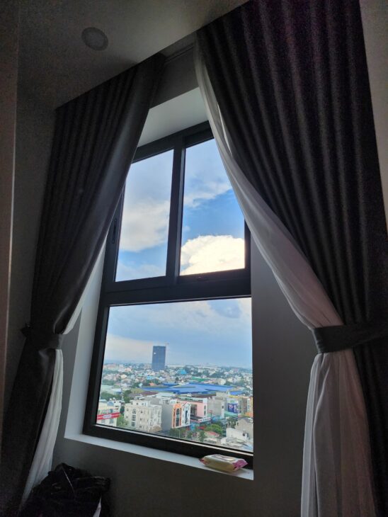 Chính chủ bán gấp căn hộ 2PN2WC full nội thất- chung cư BCons Garden