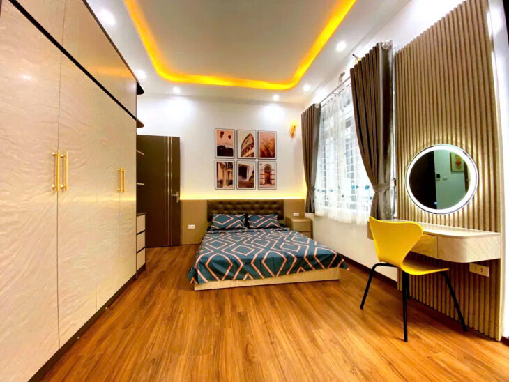 BÁN NHÀ HỒ ĐẦM TRÒN, BA ĐÌNH, 40M2 7 TẦNG MT 4M GIÁ 8.3TỶ- NGÕ THÔNG-GẦN HỒ SÁT PHỐ – GẦN LĂNG BÁC.