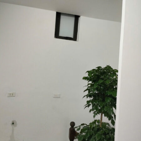 Cho thuê nguyên căn ngõ Tân Lạc – Đại La 15m, 5 tầng, mặt tiền 3.5m, 5 tr/th Hai Bà Trưng.