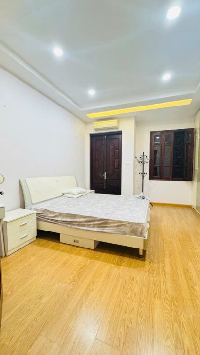 Trung Tâm Đống Đa – Phân Lô – Oto 4 Chỗ Đỗ Cửa – 10M OTo Tránh Đỗ Ngày Đêm – Ngõ Thông – Kinh Doanh