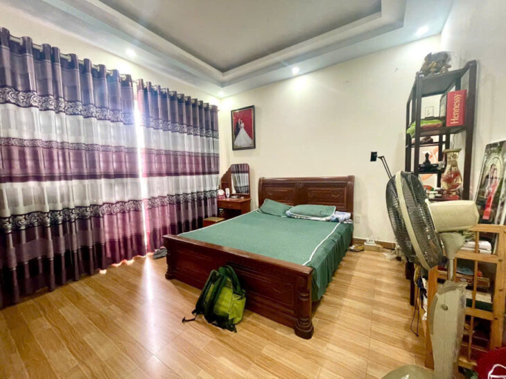 Nhà mặt đường Vĩnh Tiến, 68m 4 tầng, Giá 6.1 tỉ, ô.tô đỗ cửa thoải mái