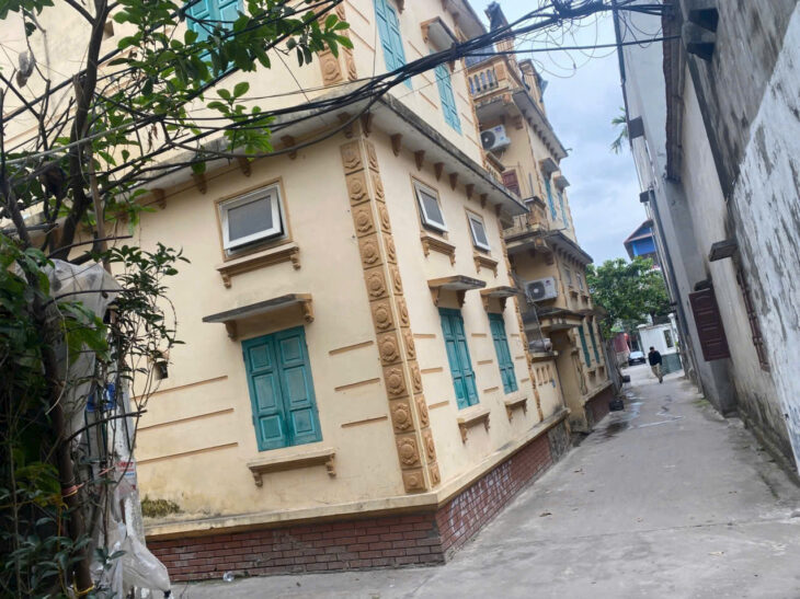 Bán nhà 3 tầng 2 mặt tiền, tổ 3 TT Quang Minh, Mê Linh. Nhà mới. Chỉ việc xách đồ về ở