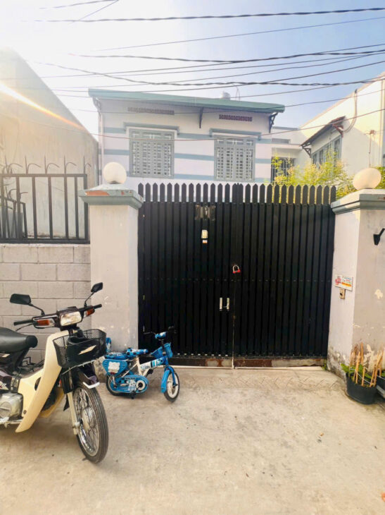 🔥 Cần tiền gấp nên bán nhanh căn nhà 2 tầng siêu đẹp tại Thạnh Lộc 19, Q12, HCM! + Vị trí cực