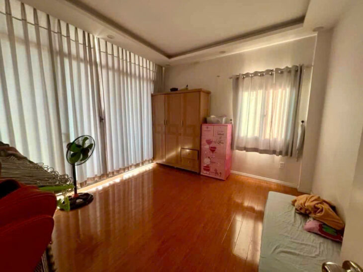 BÁN GẤP NHÀ 3 TẦNG LINH XUÂN – 90M² – HẺM Ô TÔ 7 CHỖ – GIÁ TỐT KHÓ TIN – DI CHUYỂN MỌI NƠI DỄ DÀNG