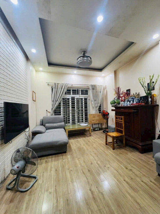 Bán Nhà Phố Trung Liệt trung tâm Đống Đa DT 33m2 x 5 tầng MT 4.1m Giá 8.99 Tỷ