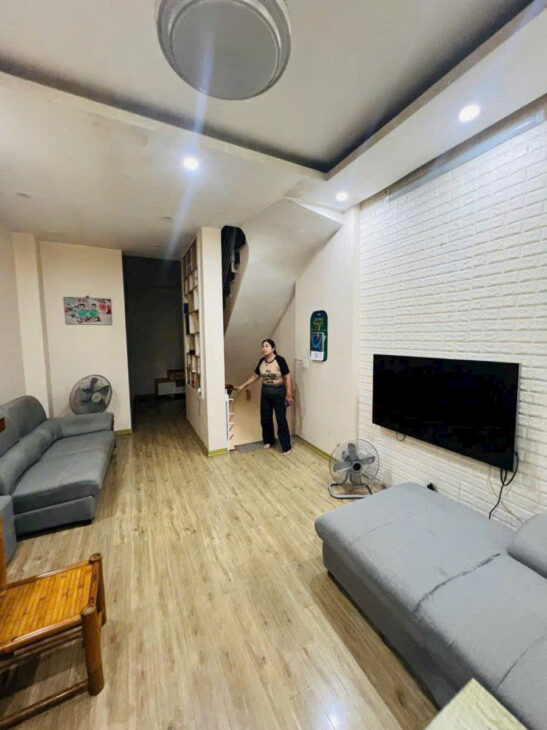 Bán Nhà Phố Trung Liệt trung tâm Đống Đa DT 33m2 x 5 tầng MT 4.1m Giá 8.99 Tỷ