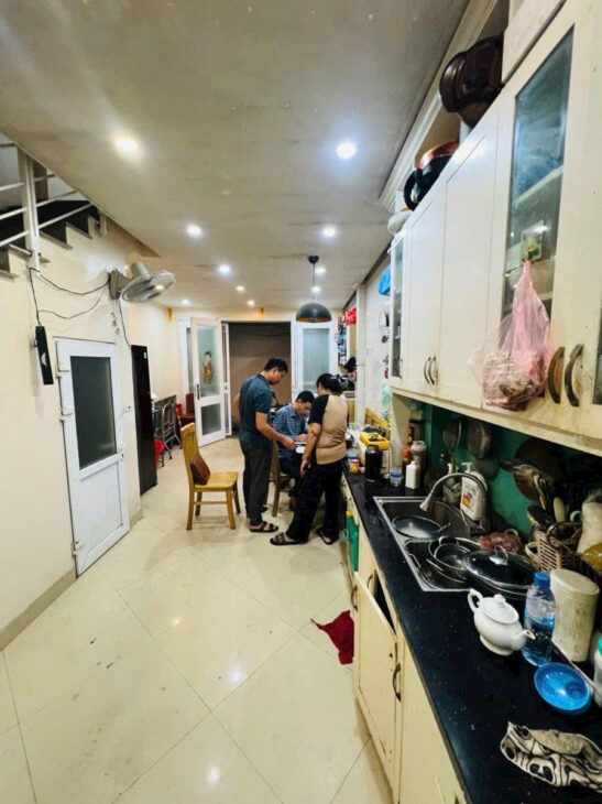 Bán Nhà Phố Trung Liệt trung tâm Đống Đa DT 33m2 x 5 tầng MT 4.1m Giá 8.99 Tỷ