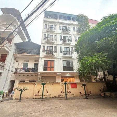 SIÊU PHẨM LẠC LONG QUÂN – CẦU GIẤY TRUNG TÂM QUẬN Ô TÔ TRÁNH . DT 30M – NHÀ ĐẸP 6 TẦNG THÔNG SÀN