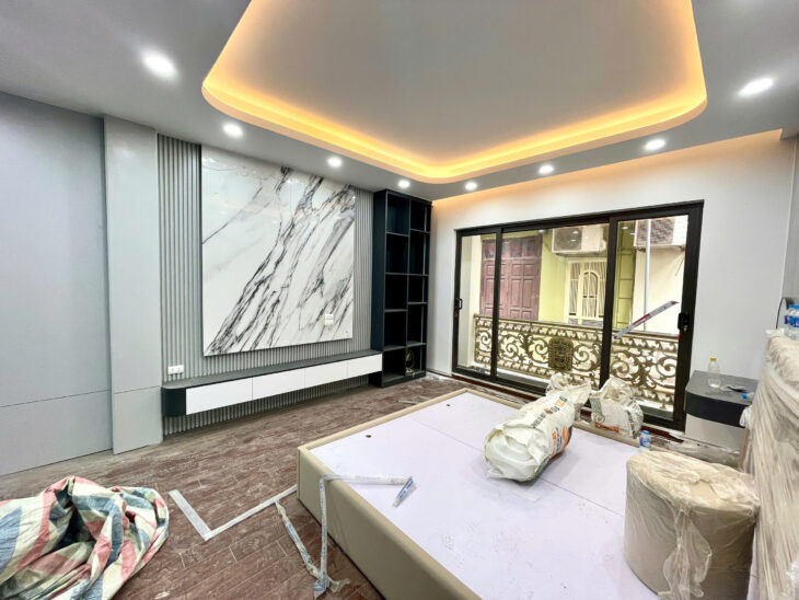 BÁN NHÀ NGUYỄN AN NINH – THANG MÁY – NỘI THẤT CAO CẤP – OTO ĐỖ CỔNG – 12.2 TỶ