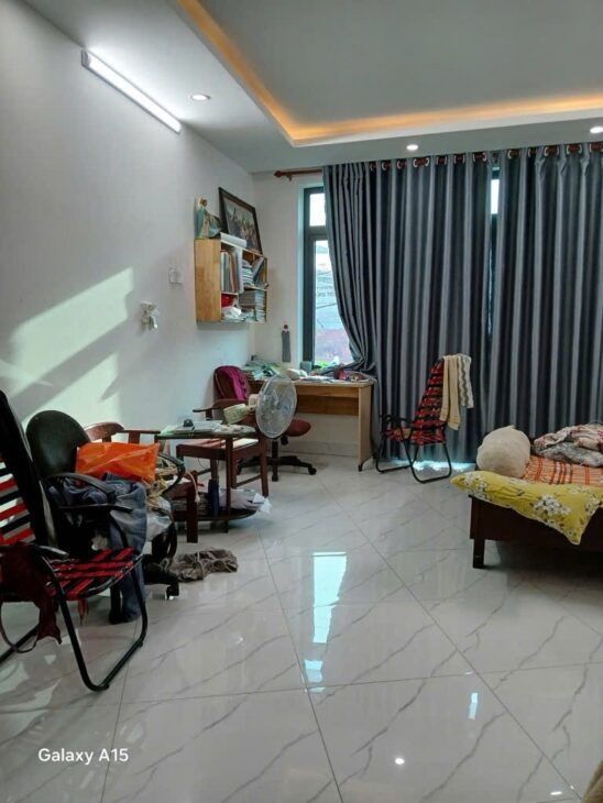 NHÀ 3 TẦNG NGANG 8M – TỈNH LỘ 10 – 2 CĂN CHO THUÊ 8TR – GIÁ RẺ NHẤT KHU VỰC CHỈ 3.8 TỶ