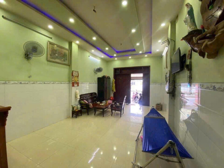 ????Bán nhà mặt tiền thạnh lộc 13 phường thạnh lộc q12 *Mặt tiền cách chợ cầu đồng 100m * Dt 4*26 đúc