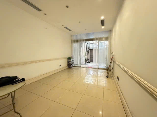 Bán Nhà Mặt Phố Vương Thừa Vũ 65 m2 x8 tầng MT 5 m K/D VP Nhà Hàng Quận Thanh Xuân
