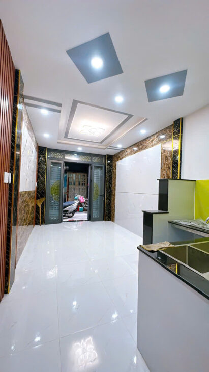 Sát mặt tiền Hoàng Diệu Q4 ĐÚC 3 TẤM HƠN 4 TỶ Sát mặt tiền Hoàng Diệu Q4 ĐÚC 3 TẤM HƠN 4 TỶ