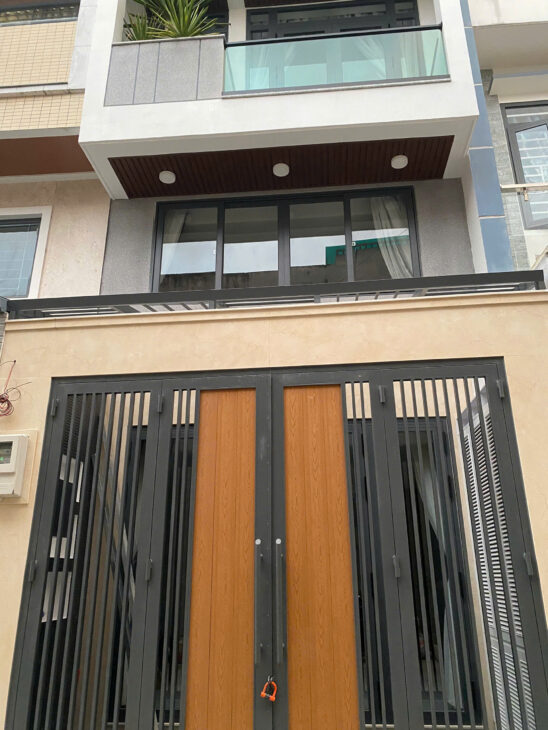 BÁN NHÀ MỘT XẸT NGUYỄN VĂN LƯỢNG, SÁT MẶT TIỀN