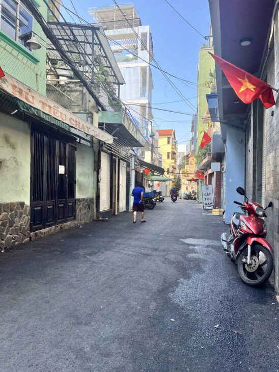 Bán nhà HXH CMT8, Q3 – 3 tầng, 49m2 BTCT Sổ vuông Dòng tiền 12tr giá chỉ 9.5 tỷ thương lượng