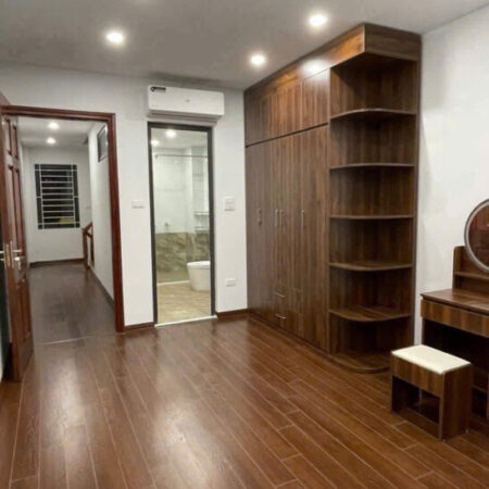 CHO THUÊ NHÀ NGỌC THỤY – 43M² x 4 TẦNG – FULL NỘI THẤT – 13 TRIỆU/THÁNG